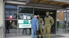 V uliciach budú vojaci aj viac policajtov. Slovensko má pred sebou tri ťažké týždne