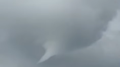 VIDEO: Na severe Talianska sa objavilo tornádo. Podľa odborníkov je to na toto obdobie zriedkavé