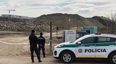 Veľká policajná razia: Pod obchvat Bratislavy sa má údajne voziť kontaminovaná zemina