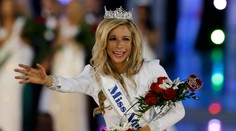 Nová Miss Amerika má 23 rokov no vyzerá na štyridsať. Očarila porotu spevom?