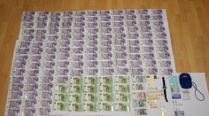 Má za sebou vlámania a krádeže, polícia ho konečne usvedčila. Muž putuje do väzby