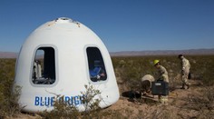 Za 10-minútový let do vesmíru s Jeffom Bezosom zaplatil víťaz aukcie 28 miliónov dolárov