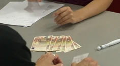 Chystáte sa požičať si peniaze? Ešte chvíľu počkajte