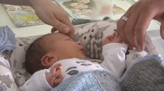 Pôrodnica vo Vranove nad Topľou učí matky spievať uspávanky. Nápad chváli aj psychologička