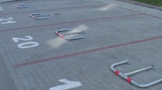 Pod svojimi oknami už nezaparkujú. Pritom si k bytu kupovali aj parkovacie miesto