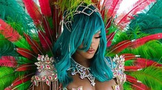 Rihanna sa poriadne odviazala. Zábery ako z filmu pre dospelých