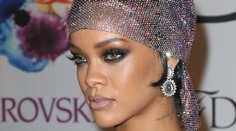 Rihanna si prišla prevziať cenu nahá!