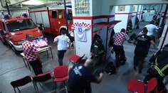 Video chorvátskych hasičov obletelo sociálne siete. Ukázali, čo je pre nich priorita
