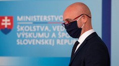 Minister školstva Gröhling dúfa, že v roku 2022 budeme mať online maturity