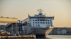 Smrť matky a syna z Poľska, ktorí spadli z trajektu, vyšetrujú ako vraždu