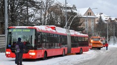 V Bratislave po snežení opäť začína premávať MHD aj do kopcovitých častí