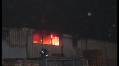 Obrovský požiar v Považskej Bystrici hasili takmer osem hodín