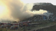 Smetisko pri Piešťanoch zachvátil obrovský požiar. Vidieť ho bolo do niekoľkých kilometrov