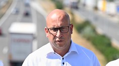 Vláda chce výrazne navýšiť mýto, vraj bude menej nákladiakov na cestách. Návrh však môže naraziť