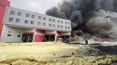 Rusi počas brutálneho bombardovania Chersonu zasiahli domy aj nemocnicu. Zelenskyj im poslal nahnevaný odkaz