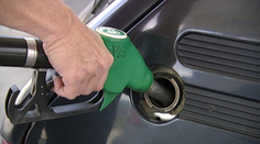 Stovky čerpacích staníc vo Francúzsku zostali zatvorené, nemajú palivo