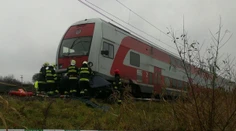 Prvé foto z tragickej zrážky vlaku s autom v Prešove