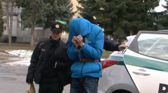 Zvrhlý pedofil z Bánoviec je už vo väzbe, deti pri sexuálnom zneužívaní zväzoval