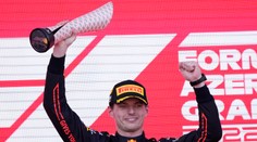 V Baku double Red Bullu, líder Verstappen vedie pred Perezom o 21 bodov