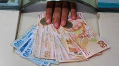 Bazáre v Turecku ešte nikdy neboli také lacné. Mena slabne a ekonomika sa rozpadá
