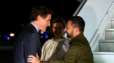 Zelenskyj spolu s manželkou pricestovali na neohlásenú návštevu Kanady