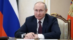 Putin podpísal zákon, ktorý mu umožňuje kandidovať na prezidenta ešte dvakrát