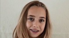 Z bábätka vyrástla krásna slečna. Hrdý otec sa chváli časozberným videom