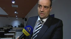 Za odvolanie Freša bola väčšina prítomných. Aj tak ostáva. Vďaka "finte"