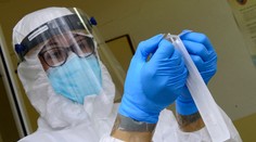 Počet hospitalizovaných stúpol, pribudlo aj deväť úmrtí