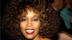 Ani po smrti nemá pokoj. Odhalili ďalšie pikantné tajomstvo Whitney Houston