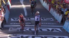 VIDEO: Víťazom 14. etapy Tour de France sa stal Matthews, Froome opať v žltom