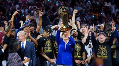 Za tri roky získal tri tituly a každý v inom športe. Jeho nevydareným „dieťaťom“ je len Arsenal