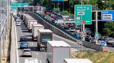 Milióny áut po celej Európe môžu byť už o pár dní nepojazdné. Hrozí zastavenie výroby dôležitej kvapaliny