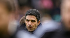 Dlhé roky sa učil od mágov. Arsenal vedie k prvému titulu po dvoch desaťročiach obľúbenec fanúšikov