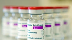 AstraZeneca komplikuje dovolenky. Zmena termínu nebude vôbec jednoduchá