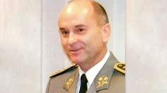 V prípade mŕtveho exšéfa vojenských tajných nastal posun
