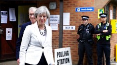 Voľby v Británii: Čo sa smie a nesmie robiť vo volebných miestnostiach?