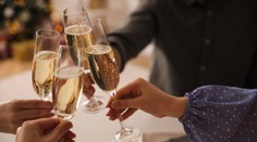 Briti majú ďalší problém. Počas sviatkov im možno bude chýbať šampanské