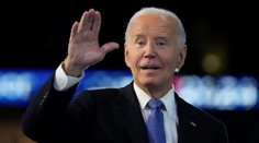 „Horko-sladký“ štart zjazdu Demokratov. Ľudia oslavovali Harrisovú a lúčili sa s Bidenom