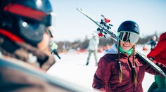 Chystáte sa na lyžovačku? Nezabudnite si chrániť oči, inak vám hrozí poškodenie zraku