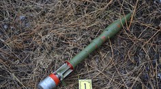 Iba pár metrov od železničnej trate v Prešove našli funkčnú protipancierovú strelu