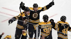 Boston sa ujal vedenia v sérii s Columbusom, do 2. kola vstúpilo úspešne aj St. Louis