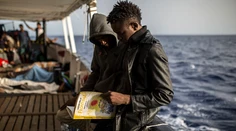 Počet nelegálnych migrantov prichádzajúcich do EÚ medziročne klesol o tretinu