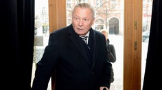 Exprezidenta Rudolfa Schustera v noci náhle operovali