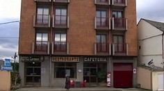 Skupina 120 oslavujúcich Rumunov utiekla z reštaurácie bez platenia