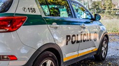 Mestský policajt strieľal pred obchodným centrom v Bratislave
