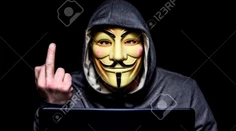 Pozor na nový počítačový vírus. Na internete sa šíri ako lavína, naleteli mu mnohí