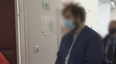 Mladík podozrivý z vrážd dôchodcov mal byť vo väzbe v Maďarsku iba mesiac. Už je tam vyše roka