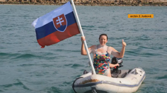 Slovenka preplávala kanál La Manche. A to sa bojí plávania v otvorených vodách