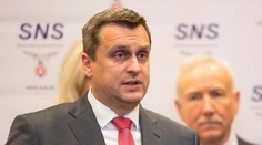 Podľa SNS je zahaľovanie tváre bezpečnostným problémom aj pre Slovensko